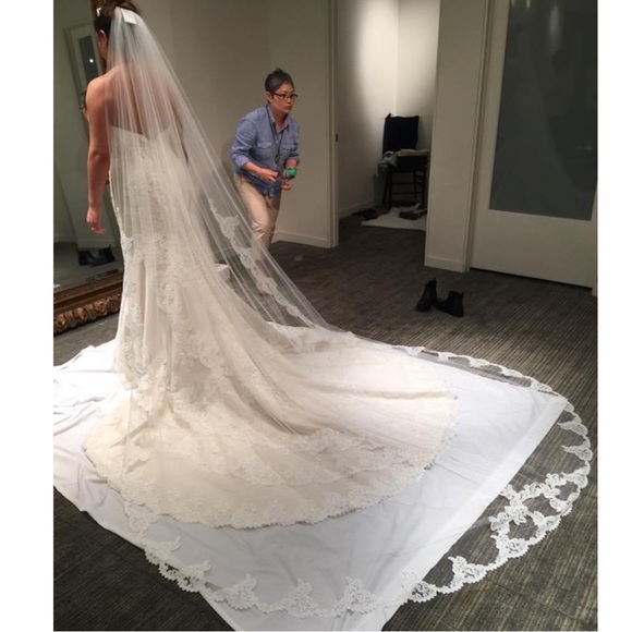 Matthew Christopher WeddingGown w/Custom train & CustomMatchingLaceCathedralVeil - Picture 1 of 5